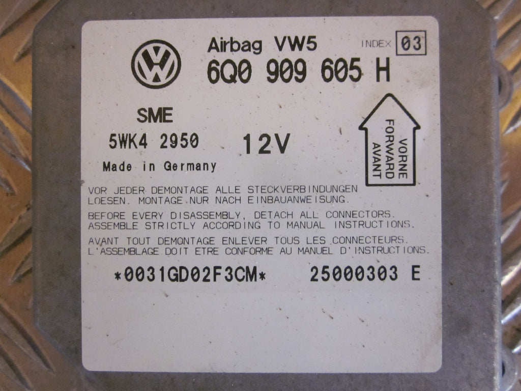 Skoda Fabia Airbag Elboks Med OEM Nr. 1C0909605H Fra Skoda Ophugger