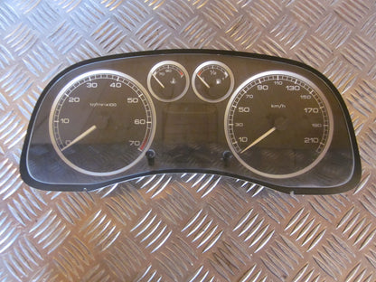 Peugeot 307 Speedometer - Instrument Med OEM Nr. 6103F7 Fra Peugeot Ophugger