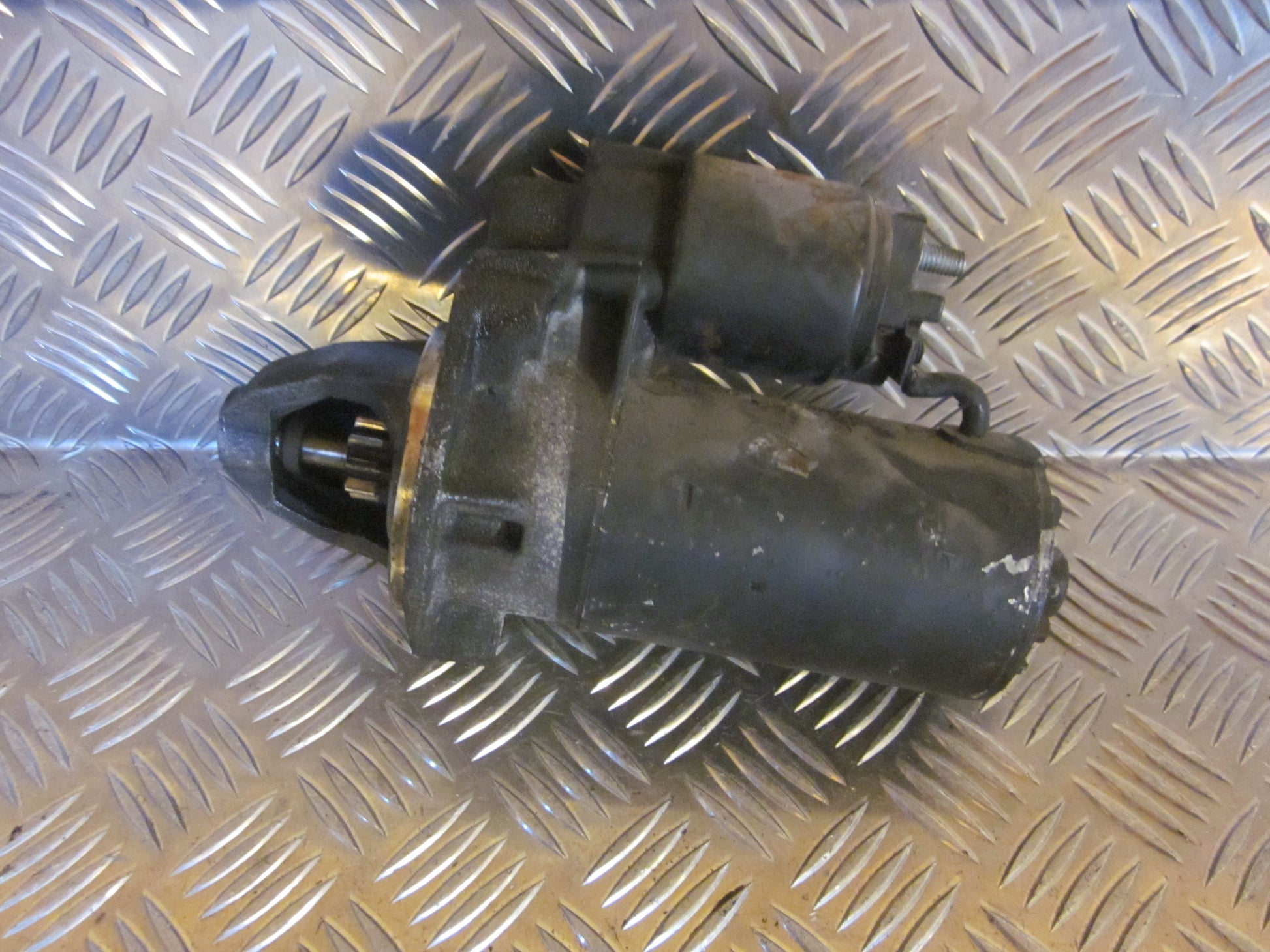 Mercedes 200 - W124 Starter Med OEM Nr. 10058210256 Fra Mercedes Ophugger