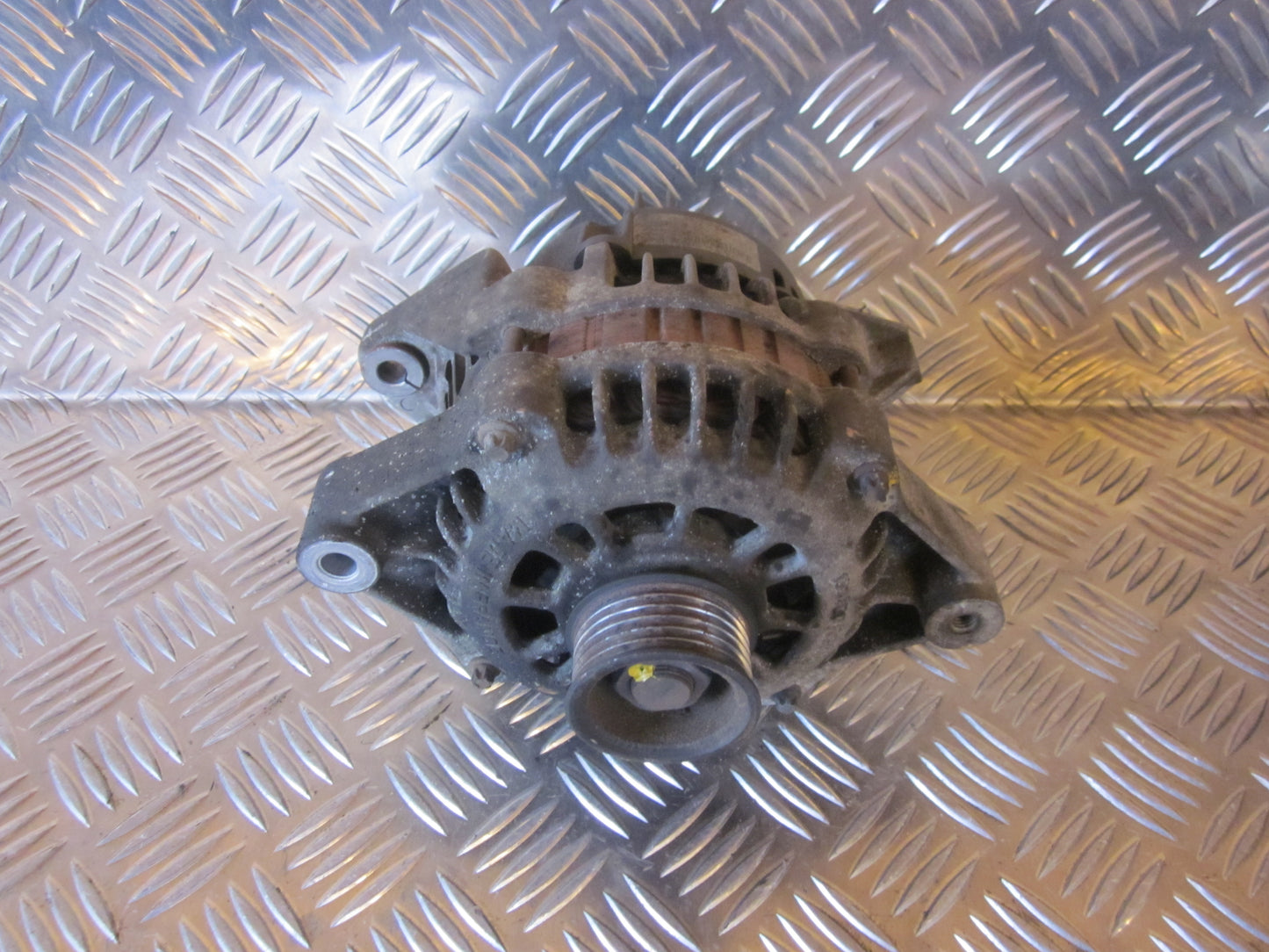 Opel Astra F Generator Med OEM Nr. Ophugger Fra Opel Ophugger