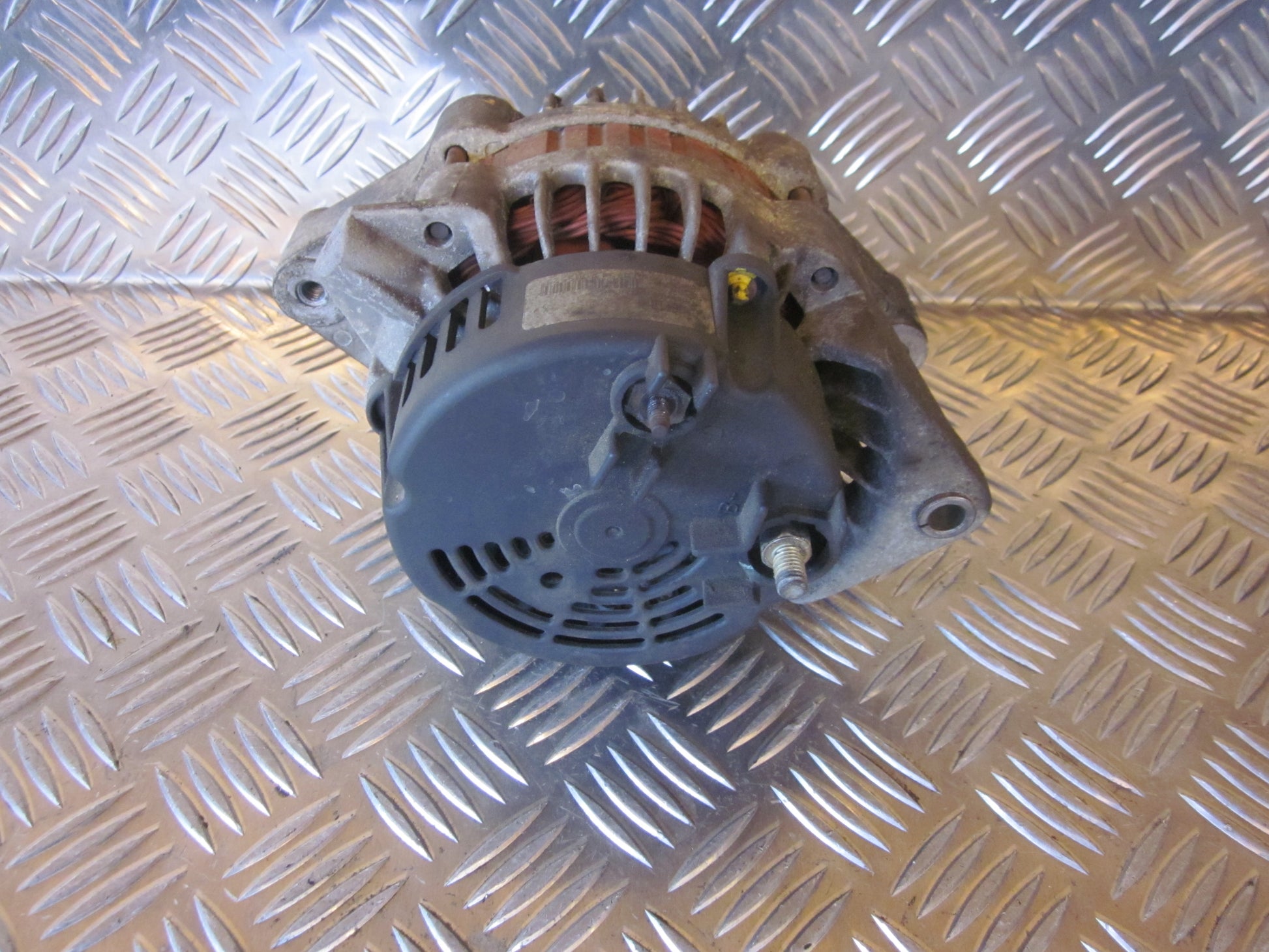 Opel Astra F Generator Med OEM Nr. Ophugger Fra Opel Ophugger