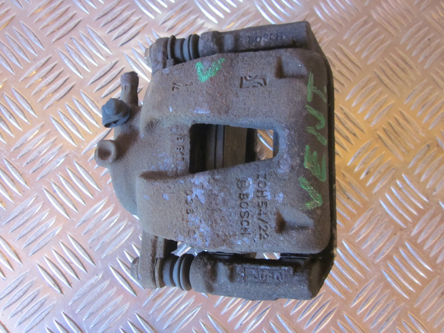 Opel Corsa D Bremsekaliber VF Med OEM Nr. Ophugger Fra Opel Ophugger