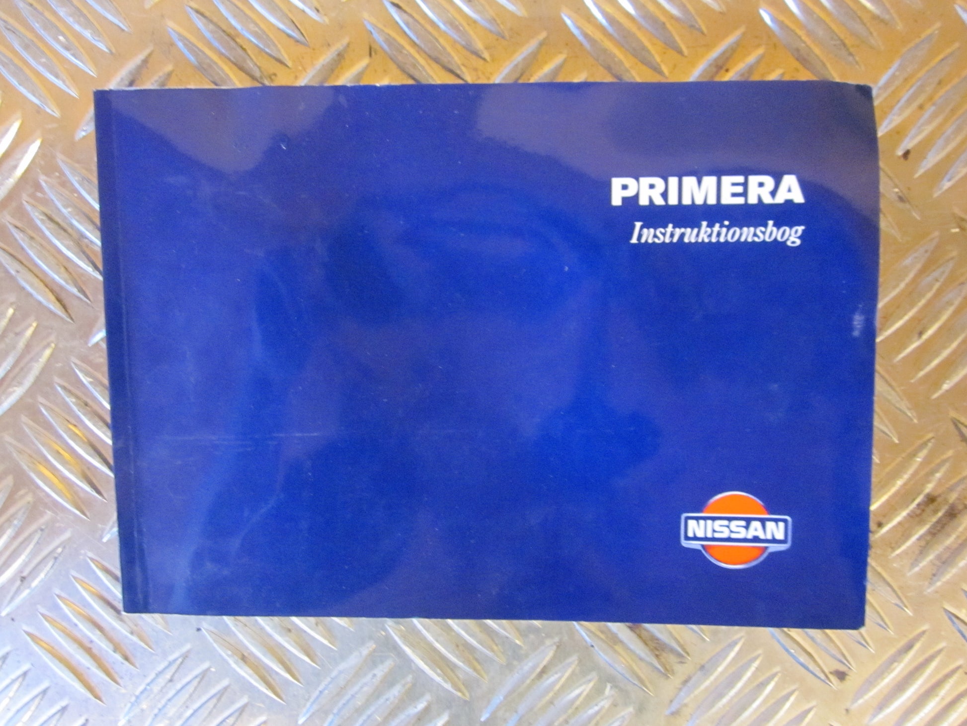Nissan Primera P11 Instruktionsbog Med OEM Nr. Ophugger Fra Nissan Ophugger
