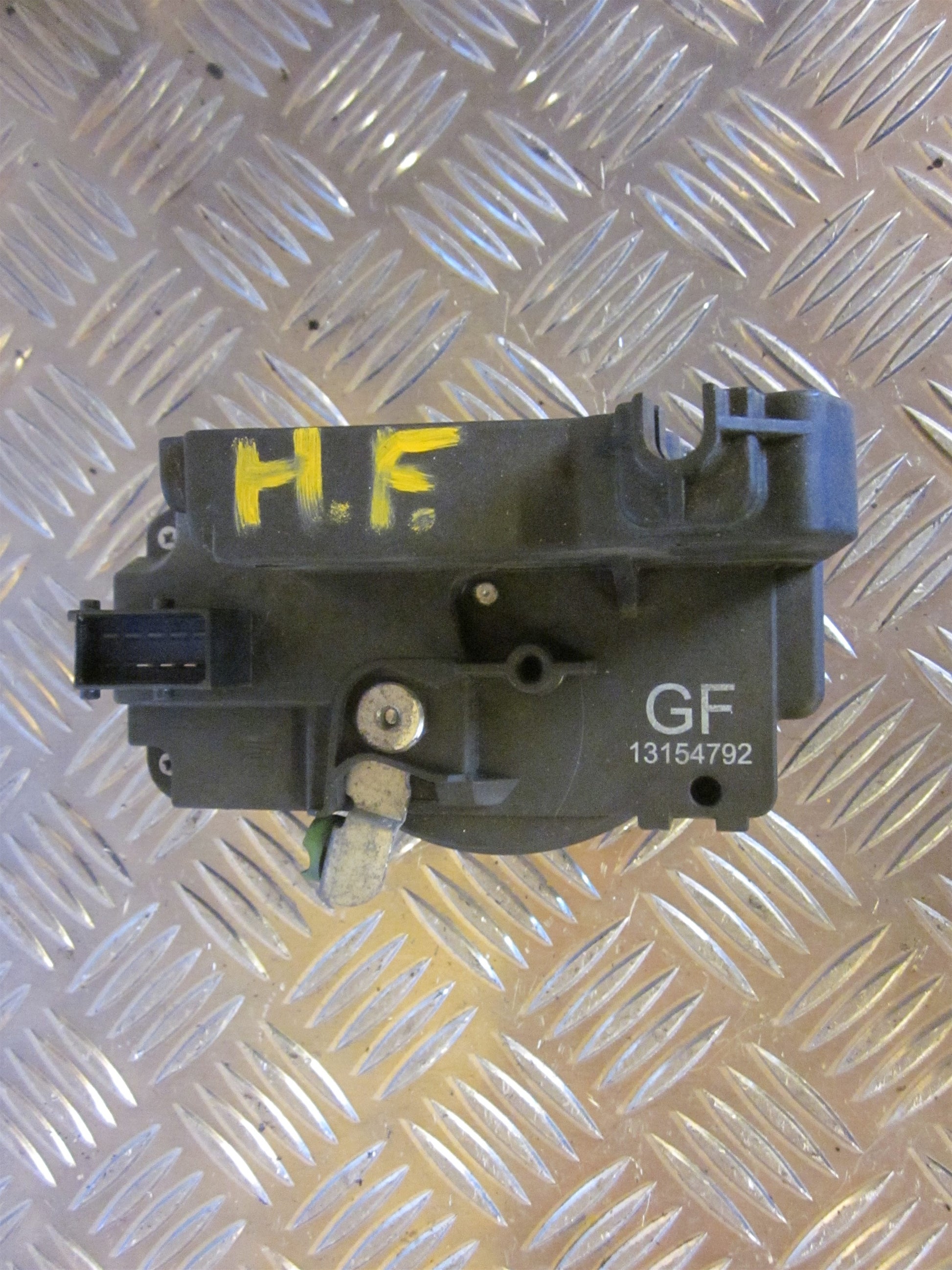 Opel Meriva A Dørlås Med OEM Nr. 13154792GF Fra Opel Ophugger