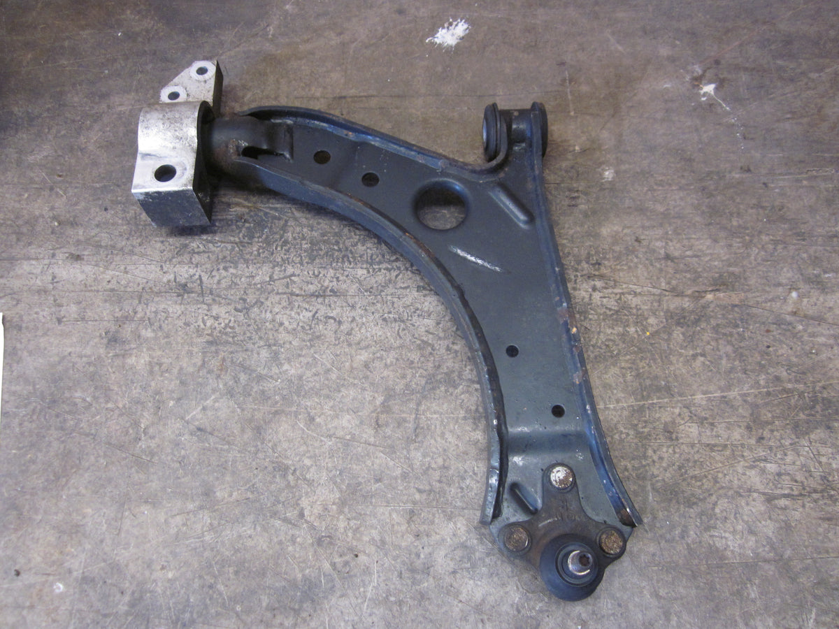 VW Caddy 2K Bærearm F.N. H Med OEM Nr. 1K0407190E Fra VW Ophugger