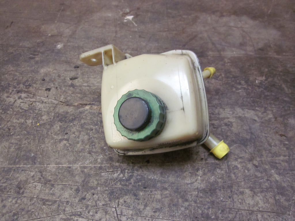 VW Caddy 2K Servobeholder Med OEM Nr. 2K0422371A Fra VW Ophugger