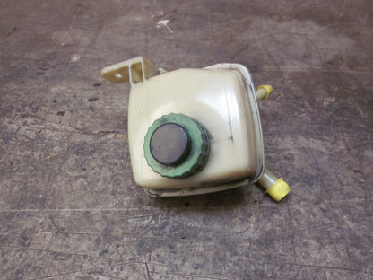 VW Caddy 2K Servobeholder Med OEM Nr. 2K0422371A Fra VW Ophugger