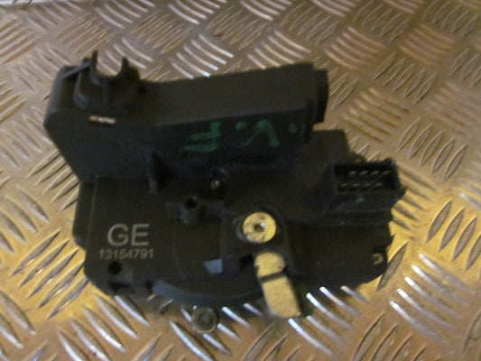 Opel Combo C Dørlås Med OEM Nr. Ophugger Fra Opel Ophugger