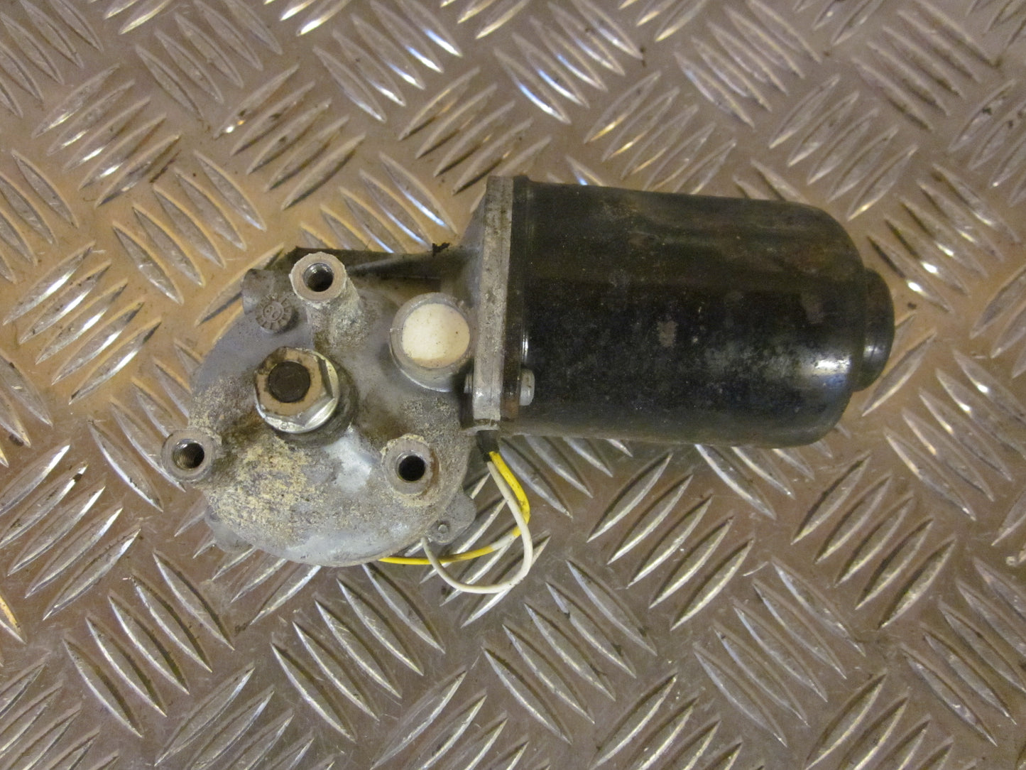 Opel Combo C Viskermotor Med OEM Nr. Ophugger Fra Opel Ophugger