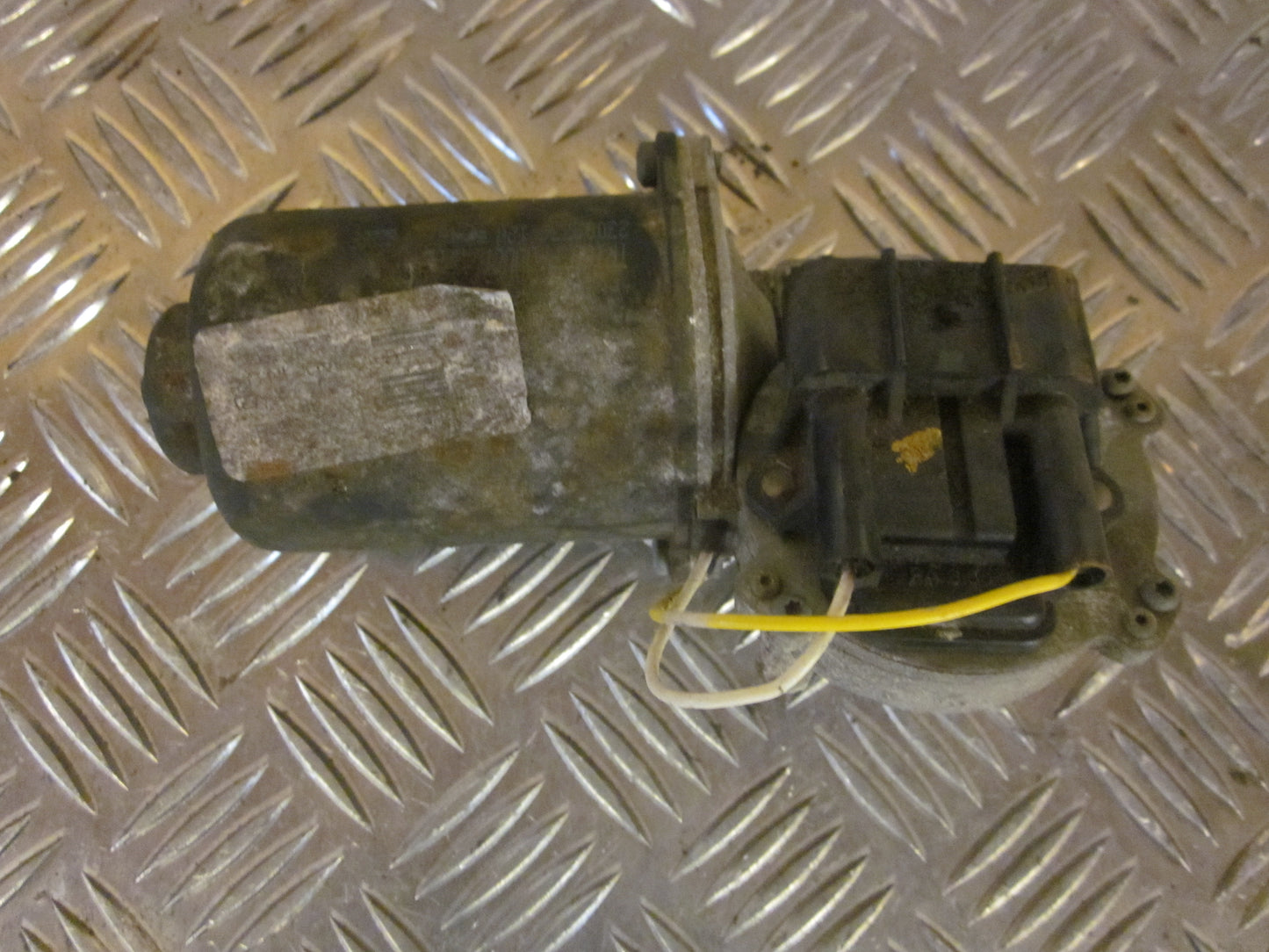 Opel Combo C Viskermotor Med OEM Nr. Ophugger Fra Opel Ophugger