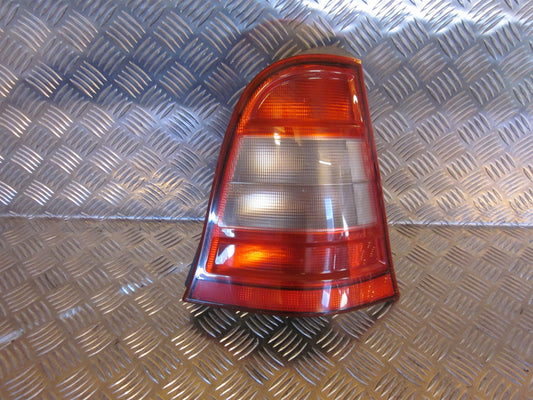 Mercedes A W168 Baglygte Med OEM Nr. Ophugger Fra Mercedes Ophugger