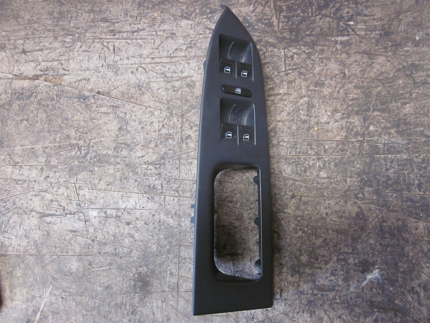 VW Touran 1T GP Kontakt Rudehejs Med OEM Nr. Ophugger Fra VW Ophugger