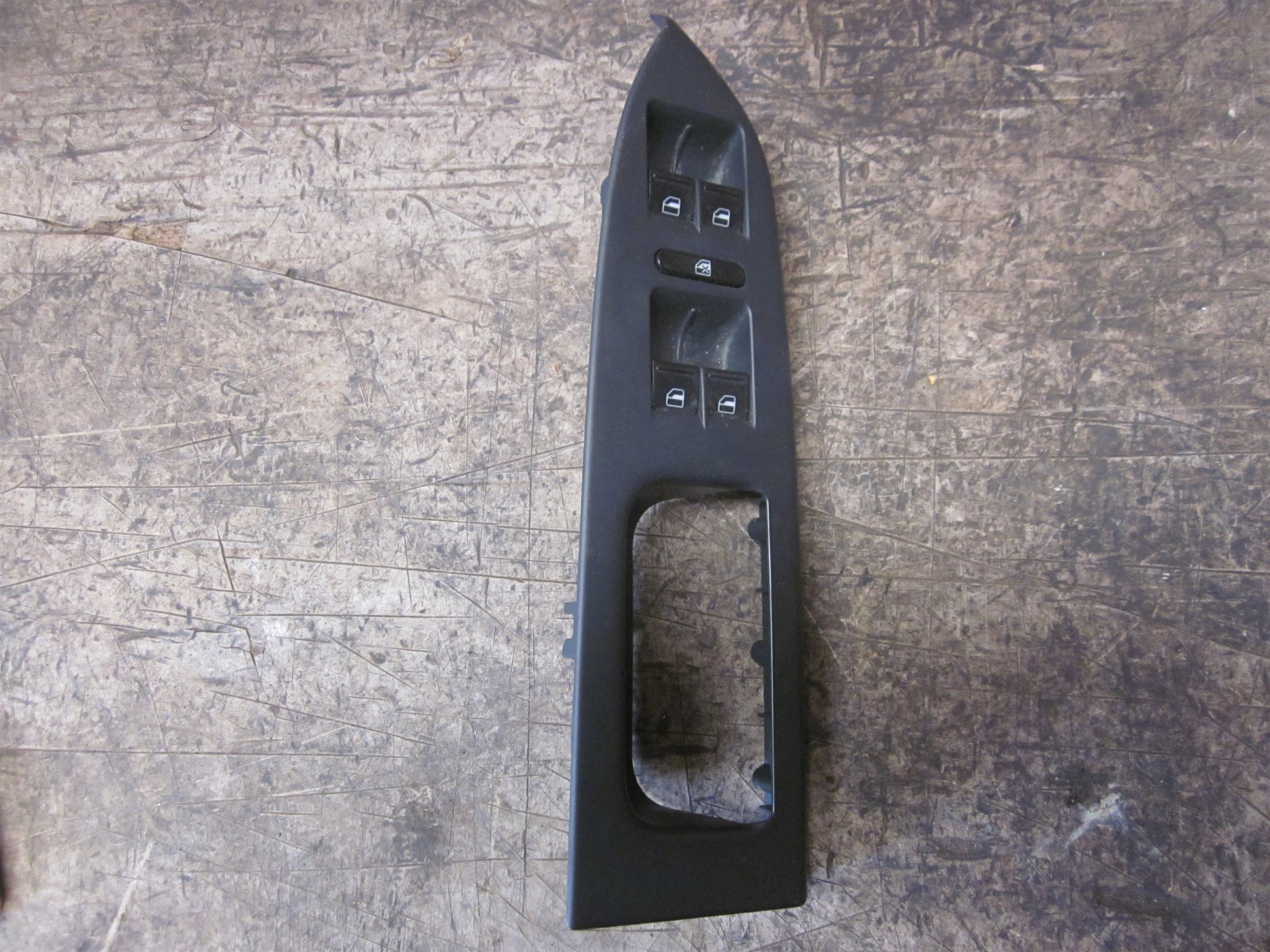 VW Touran 1T GP Kontakt Rudehejs Med OEM Nr. Ophugger Fra VW Ophugger