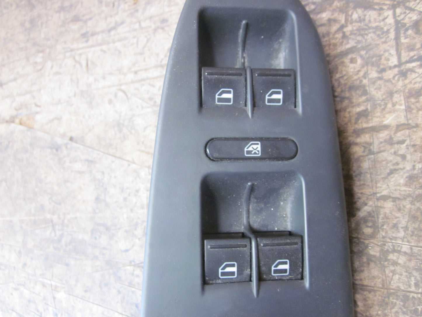 VW Touran 1T GP Kontakt Rudehejs Med OEM Nr. Ophugger Fra VW Ophugger