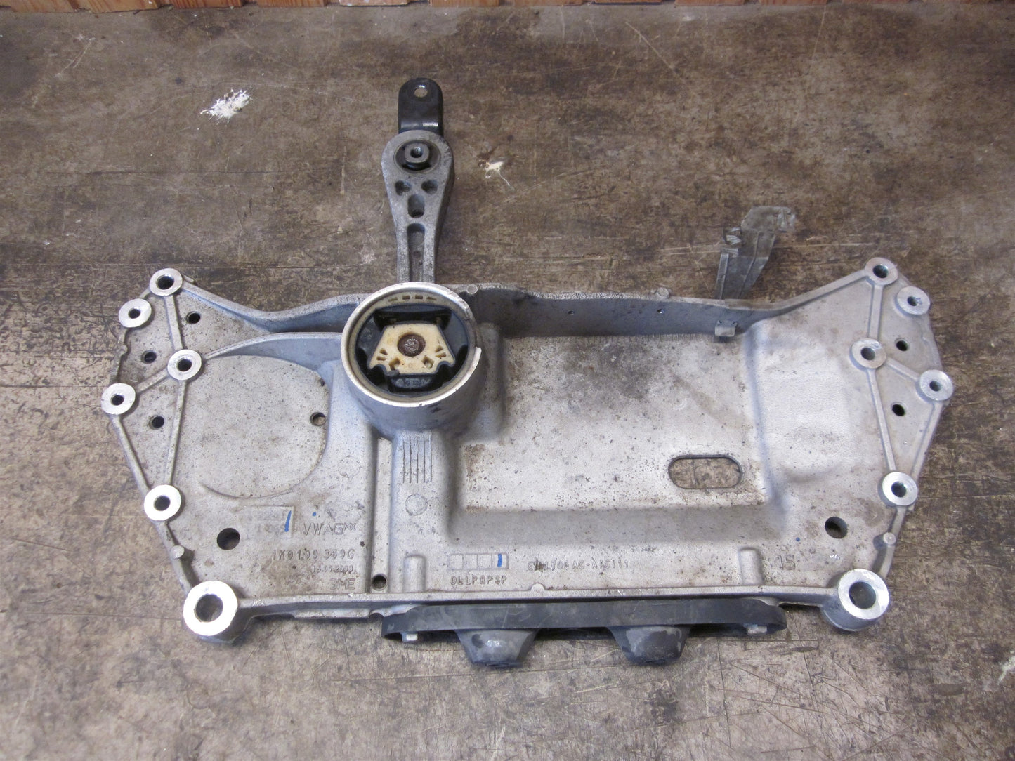 VW Touran 1T GP Forbro Med OEM Nr. 1K0199369G Fra VW Ophugger