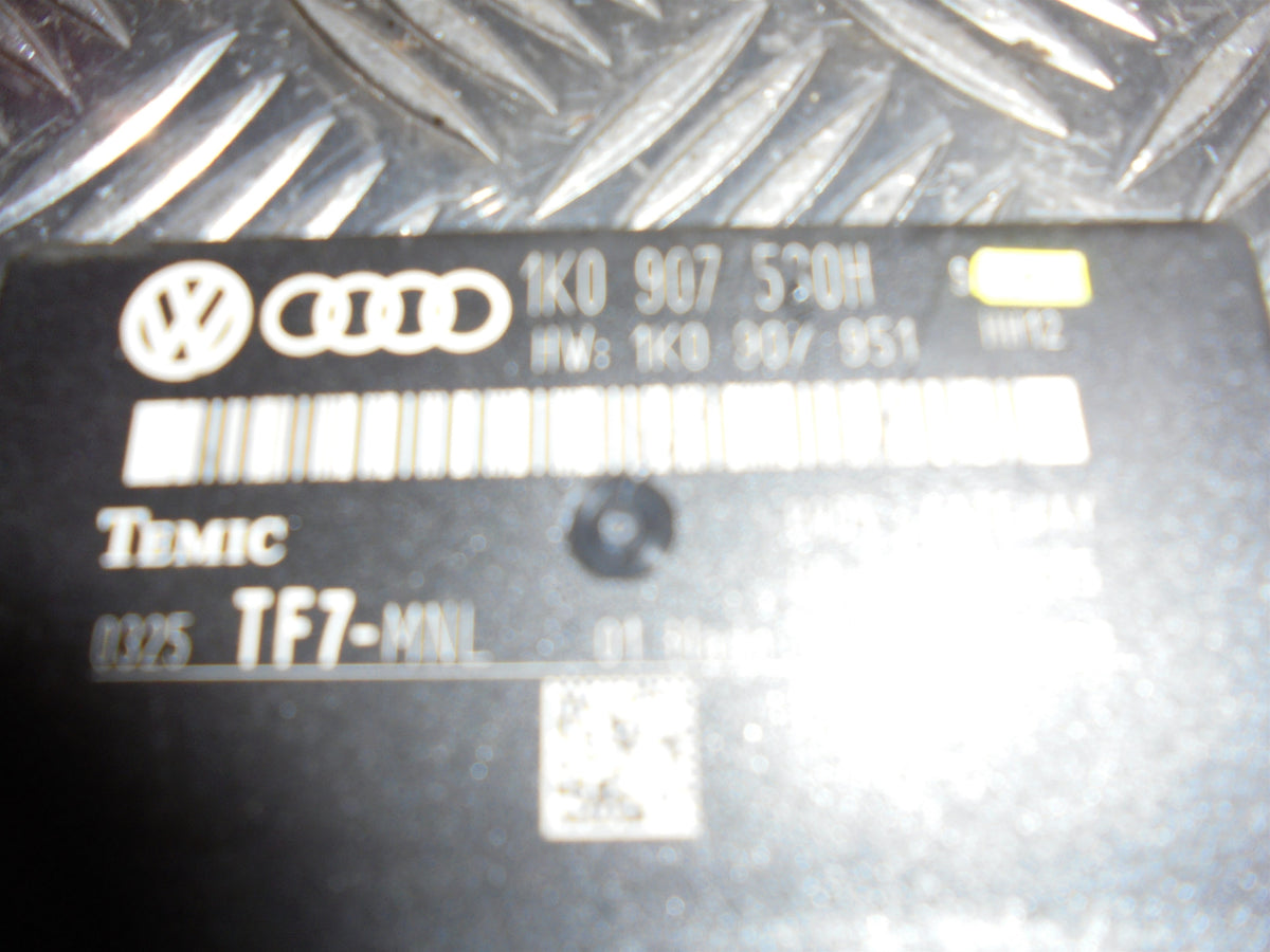 VW Golf 5 1K Relæ Diverse Med OEM Nr. 1K0907530H Fra VW Ophugger