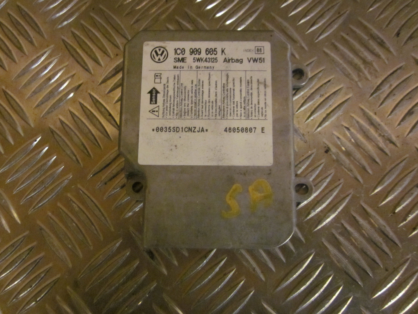 VW Fox 5Z Airbag Elboks Med OEM Nr. 1C0909605K Fra VW Ophugger