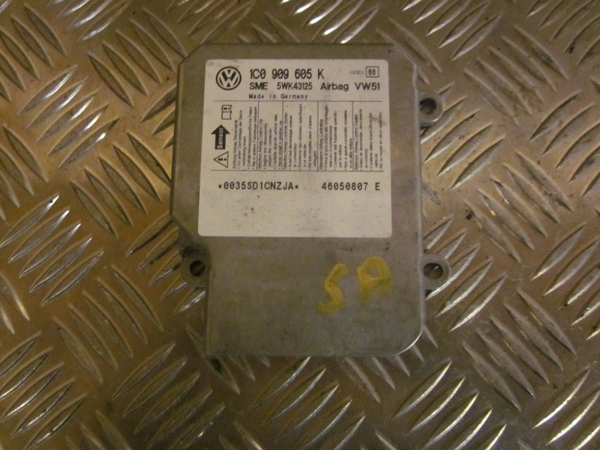 VW Fox 5Z Airbag Elboks Med OEM Nr. 1C0909605K Fra VW Ophugger