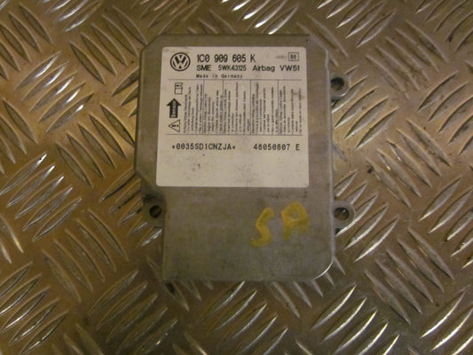 VW Fox 5Z Airbag Elboks Med OEM Nr. 1C0909605K Fra VW Ophugger