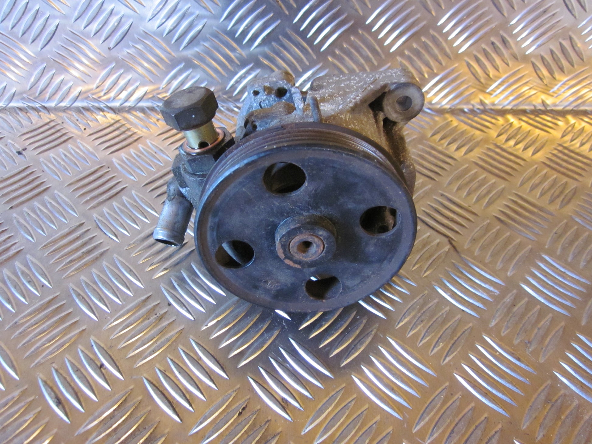Honda Accord 4/D-5/D CE Servopumpe Med OEM Nr. Ophugger Fra Honda Ophugger