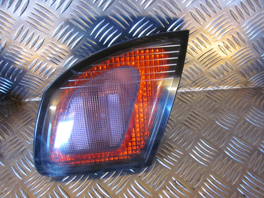 Nissan Primera P11 Baglygte Med OEM Nr. Ophugger Fra Nissan Ophugger