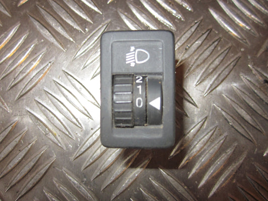 Suzuki Alto Kontakt Lygtejustering Med OEM Nr. Ophugger Fra Suzuki Ophugger