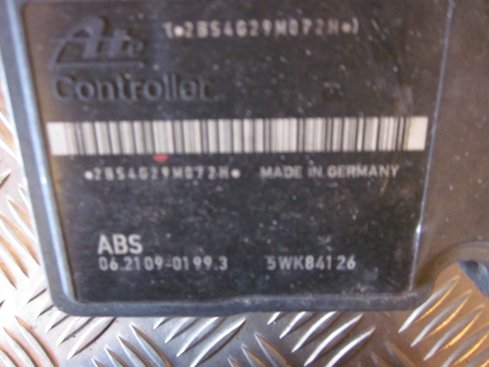 Suzuki Liana Abs Pumpe Med OEM Nr. 5611059JA0 Fra Suzuki Ophugger