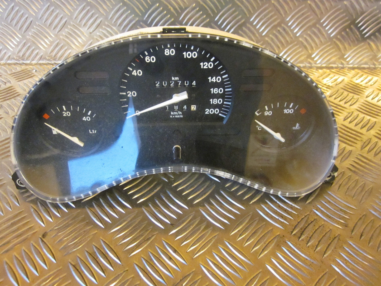 Opel Corsa B Instrument  Med OEM Nr. Ophugger Fra Opel Ophugger
