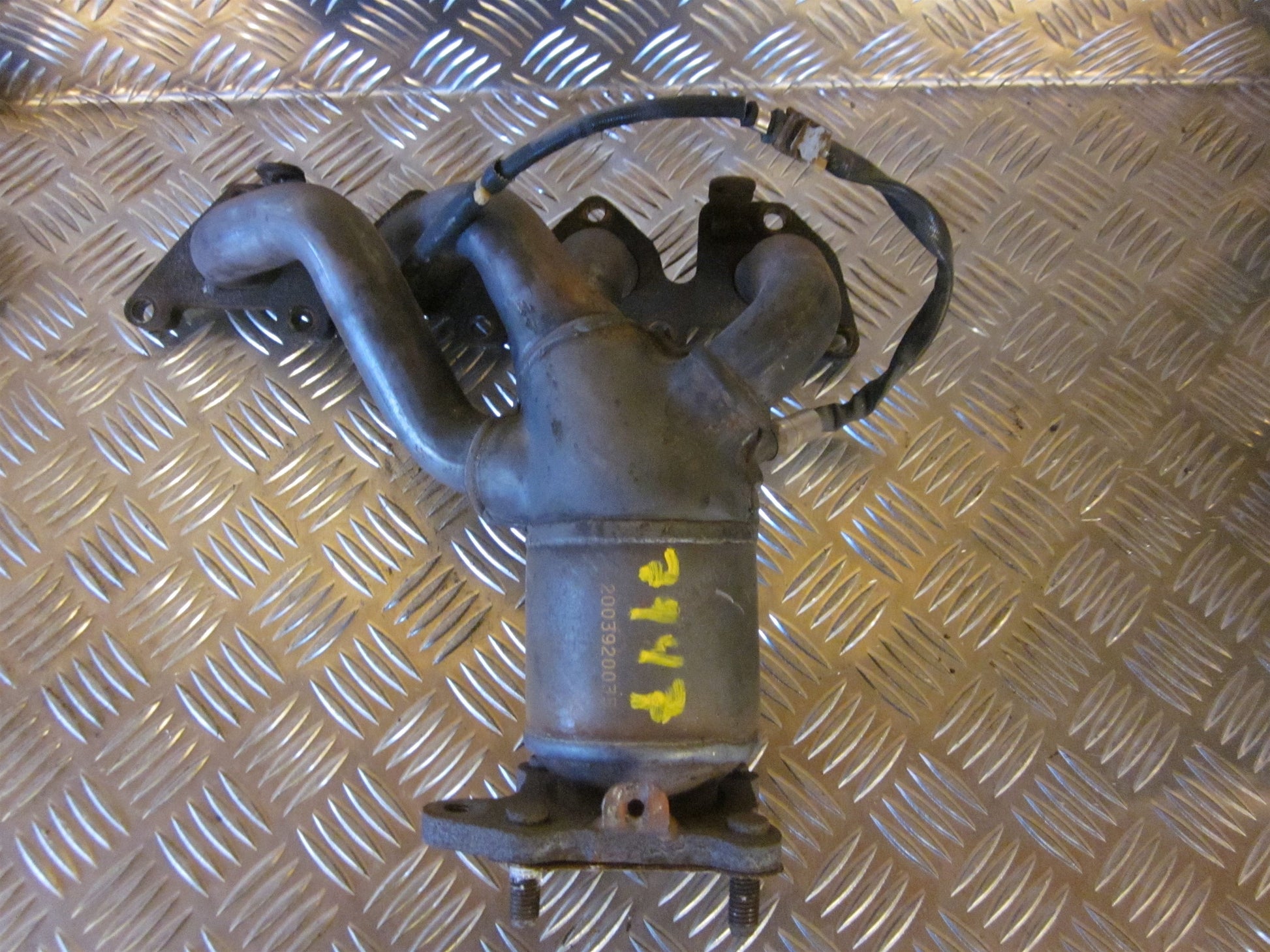 VW Polo 9N Manifold Ud Med OEM Nr. Ophugger Fra VW Ophugger
