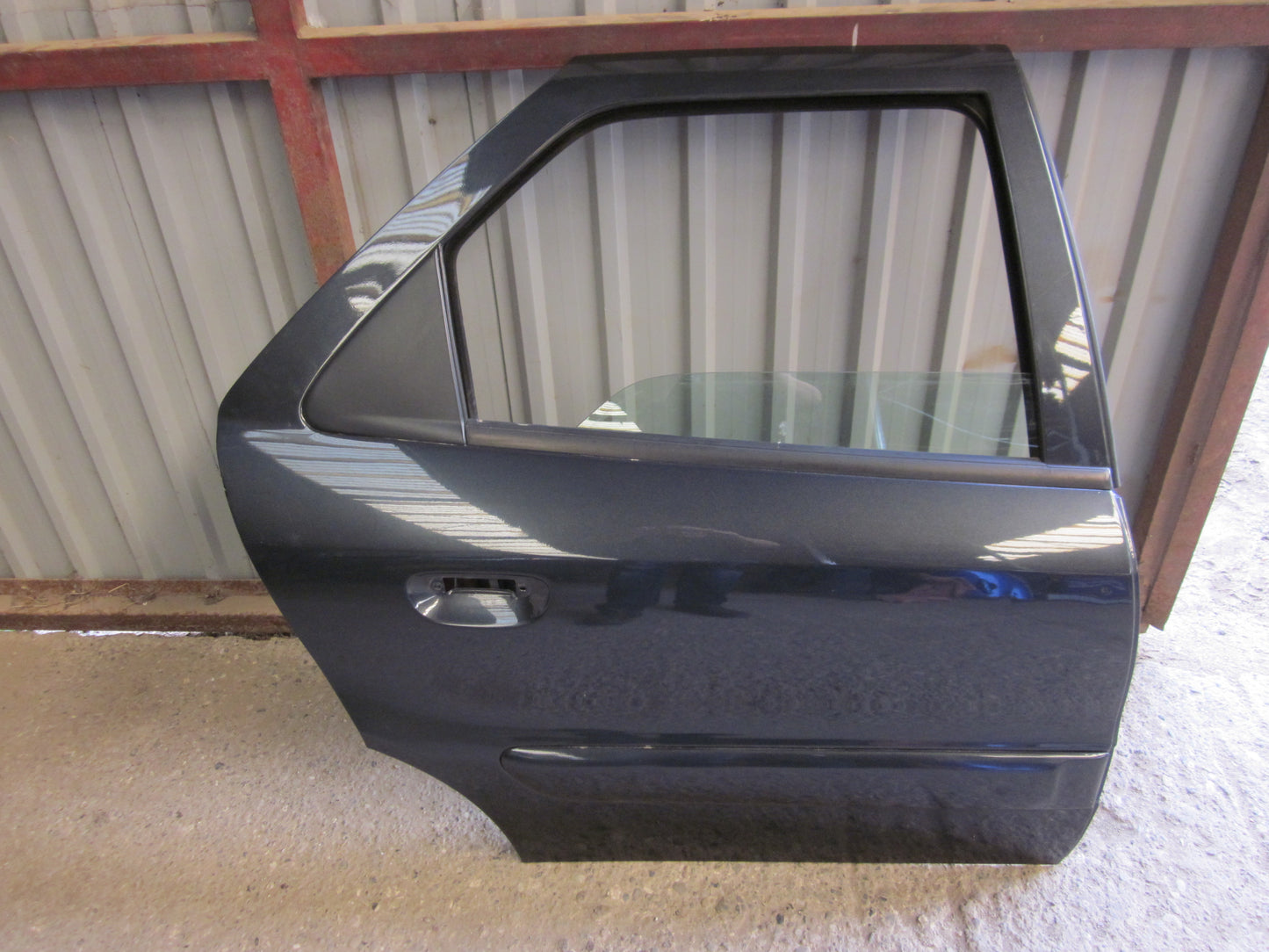 Citroen Xsara Bagdør H Med OEM Nr. Ophugger Fra Citroen Ophugger