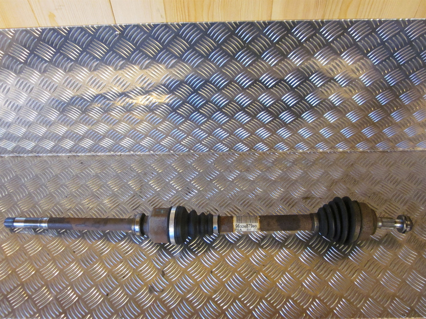 Citroen C5 Trækaksel For H Med OEM Nr. Ophugger Fra Citroen Ophugger