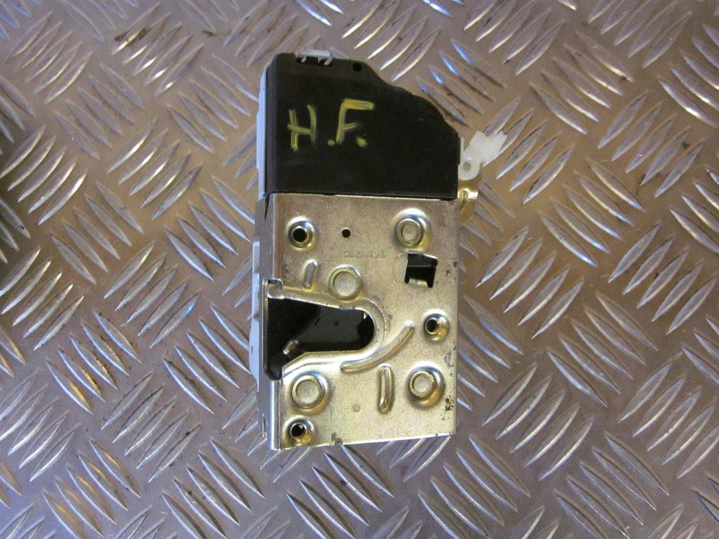 Citroen C5 Dørlås Med OEM Nr. 9136J9 Fra Citroen Ophugger