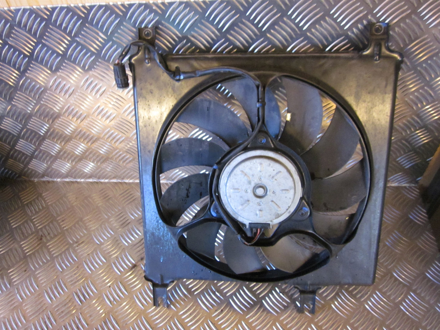 Opel Agila A Kølerblæser El Med OEM Nr. Ophugger Fra Opel Ophugger