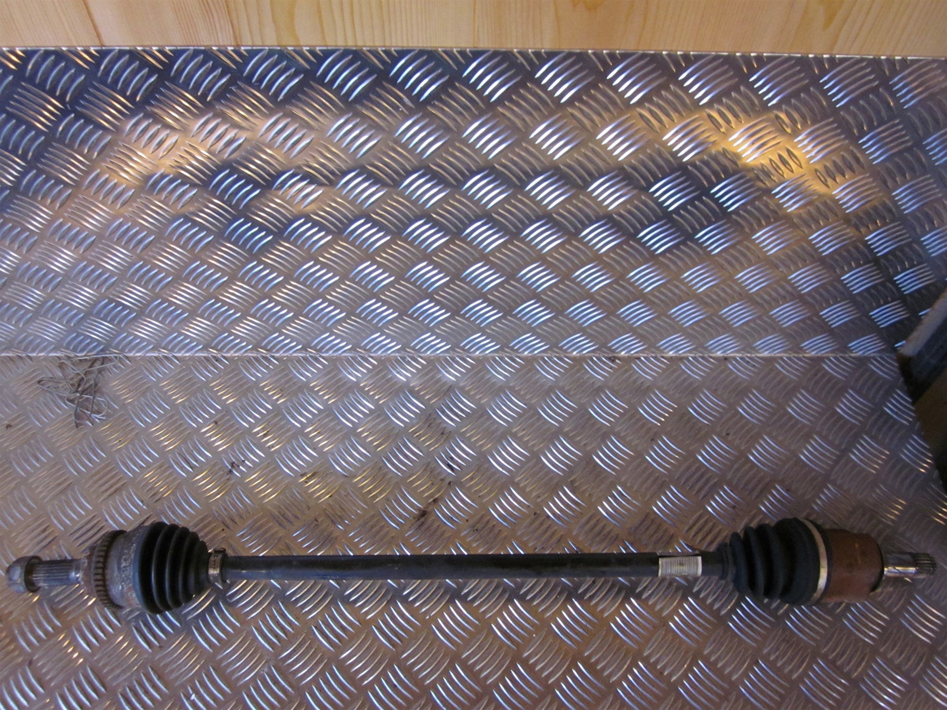 Opel Agila A Trækaksel For H Med OEM Nr. Ophugger Fra Opel Ophugger