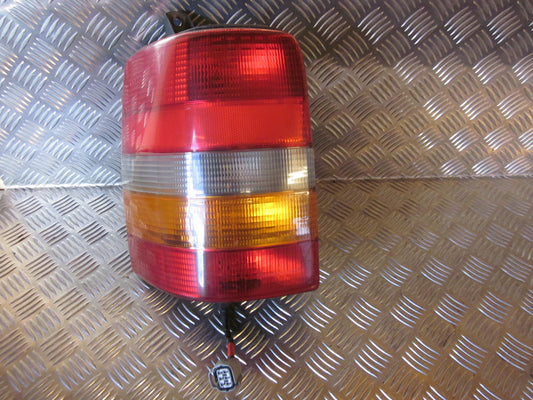 Chrysler Grand Cherokee Baglygte Med OEM Nr. Ophugger Fra Chrysler Ophugger