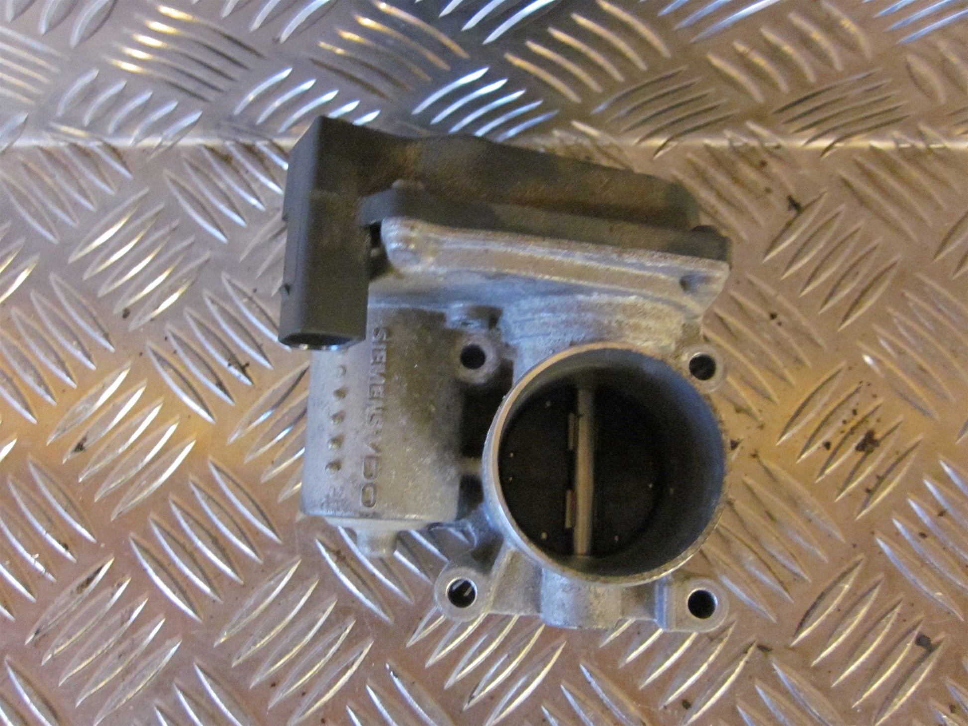 Skoda Fabia Spjældhus Med OEM Nr. 03D133062E Fra Skoda Ophugger