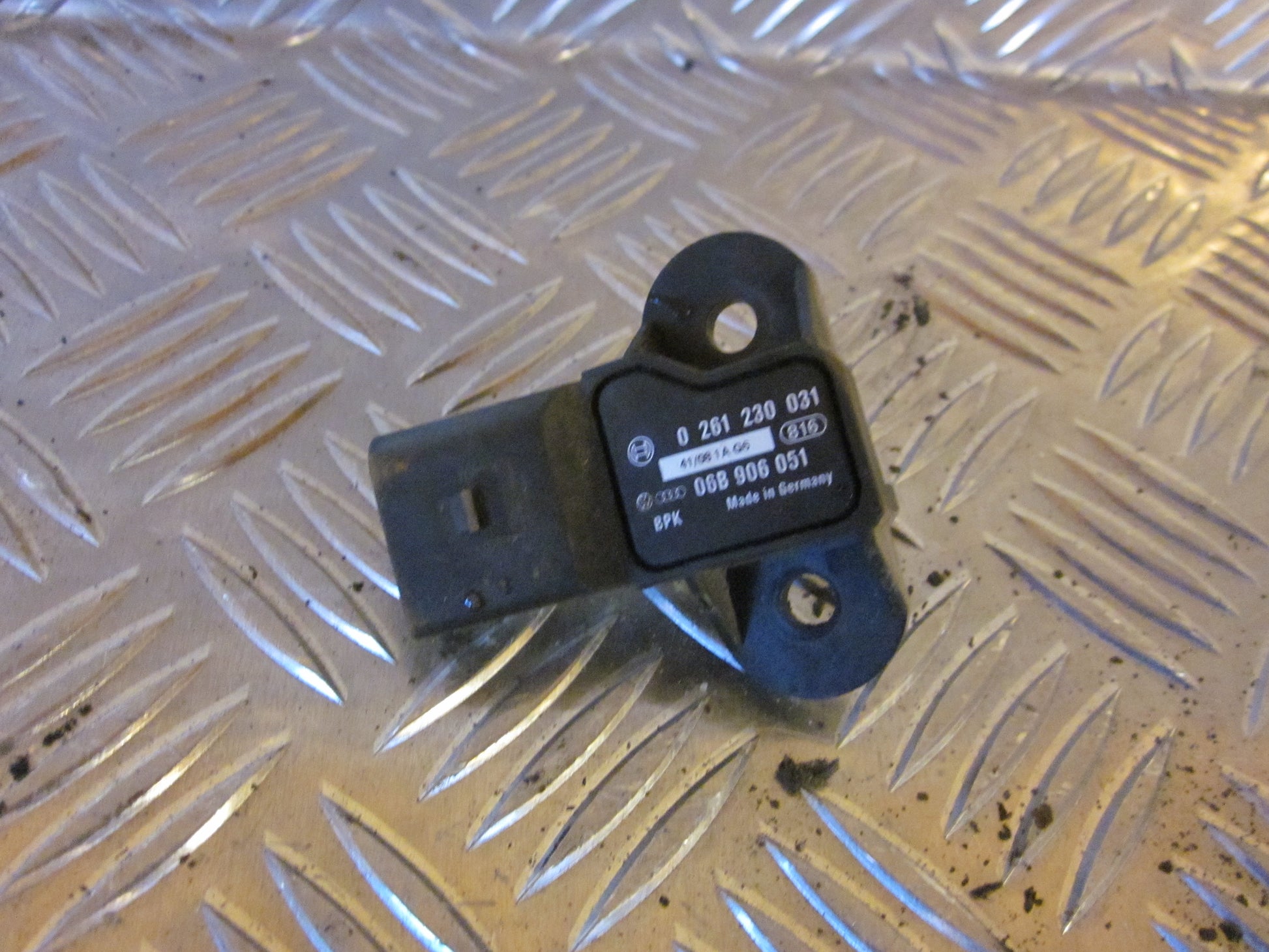 Skoda Fabia Luftmængdemåler Med OEM Nr. 06B906051 Fra Skoda Ophugger