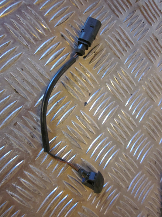 Skoda Fabia Sprinklerdyse Med OEM Nr. 5J0955986 Fra Skoda Ophugger