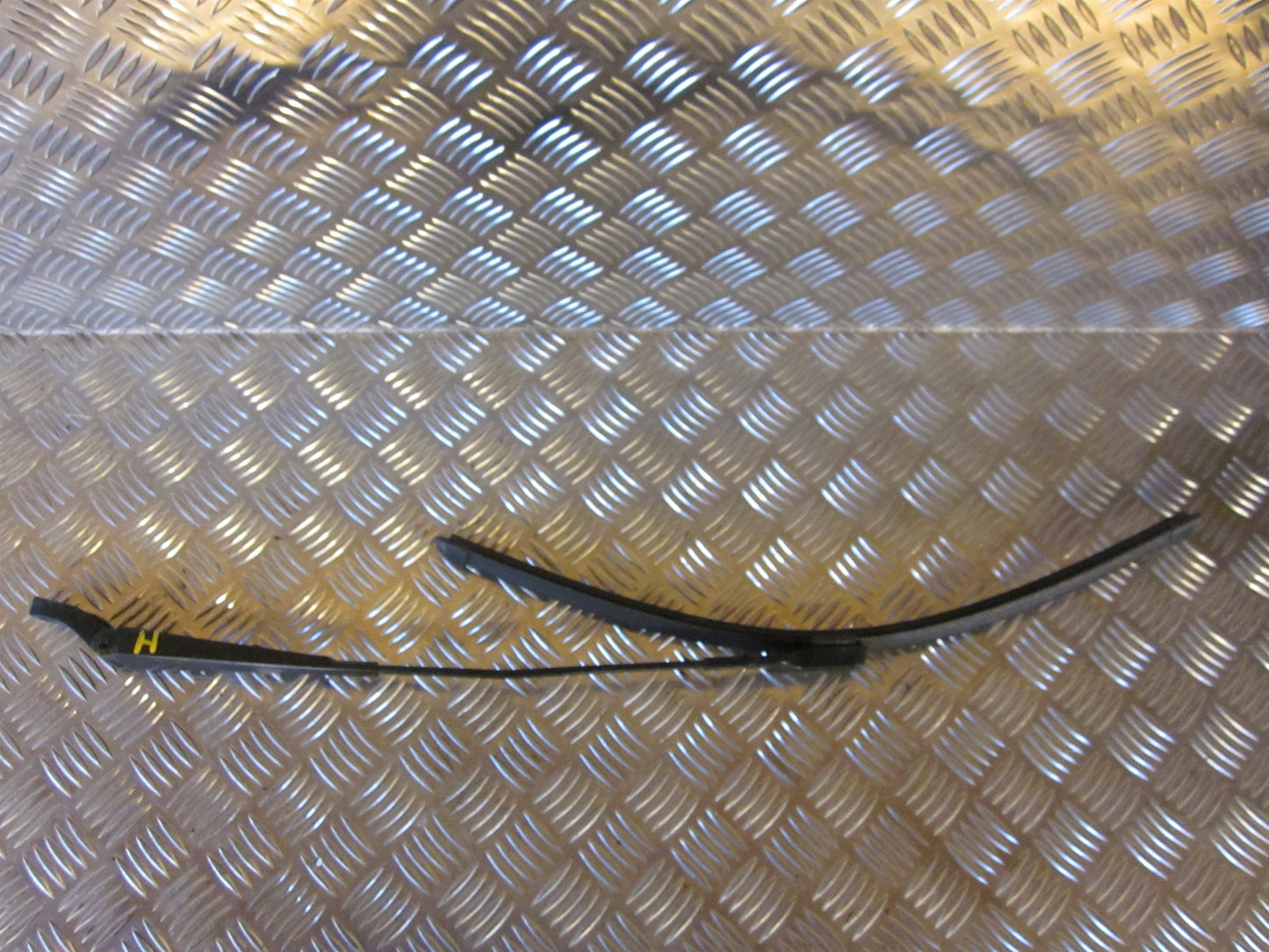 Skoda Fabia Viskerarm Med OEM Nr. 5J1955410C Fra Skoda Ophugger