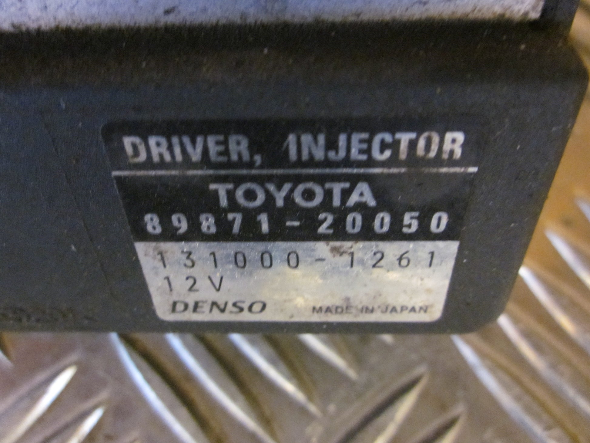 Toyota Corolla E12 Motorstyring - Motorstyreboks - Injection Elboks Med OEM Nr. Ophugger Fra Toyota Ophugger