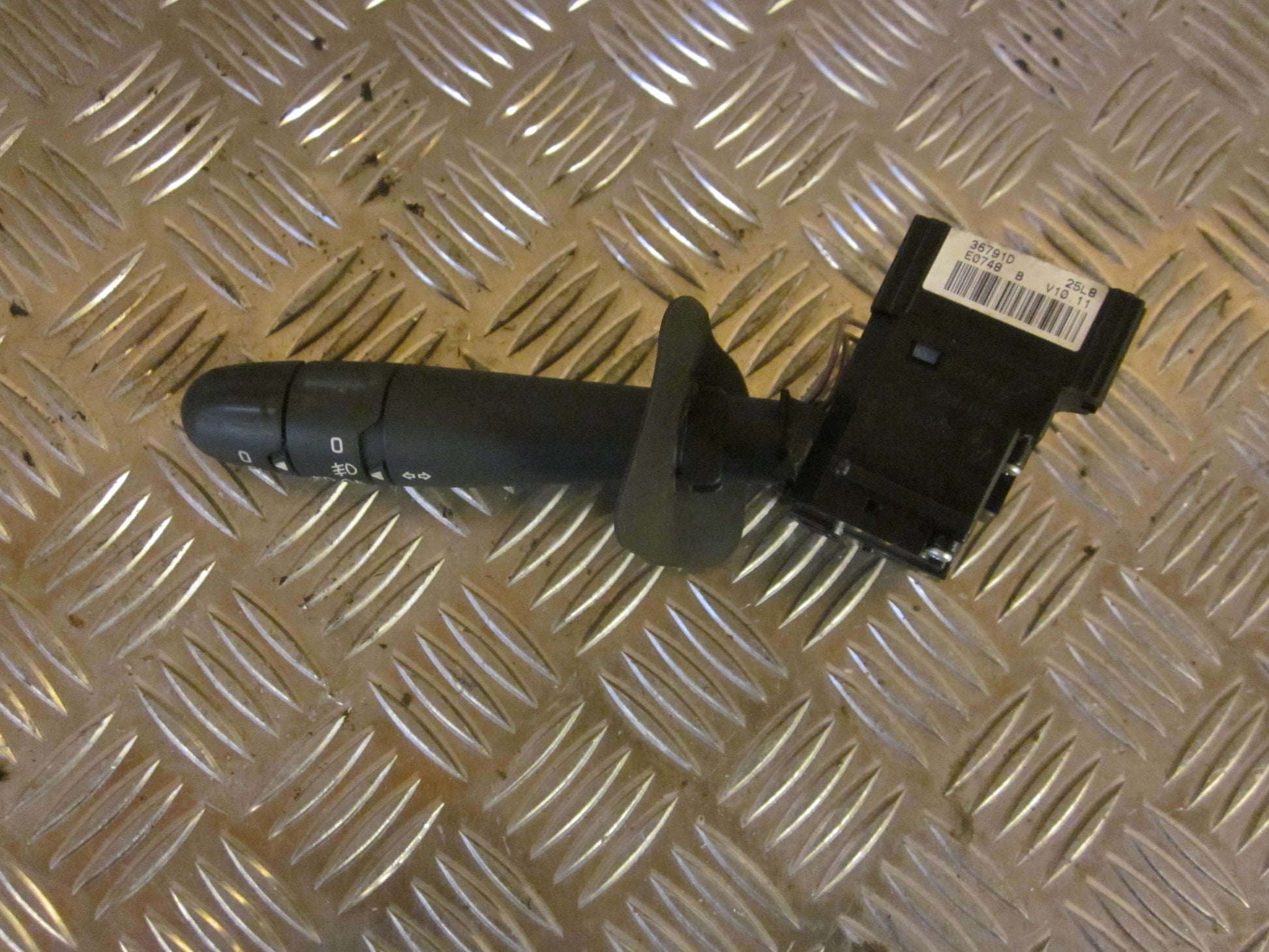 Renault Grand Scenic Kontakt Blink Med OEM Nr. Ophugger Fra Renault Ophugger