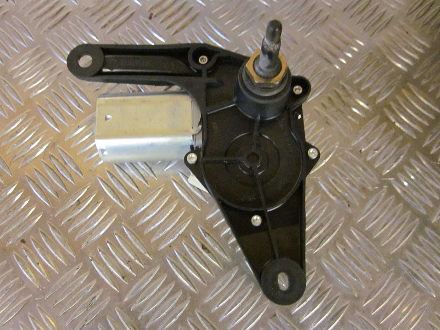 Renault Clio 2 Bagrudevisker Motor Med OEM Nr. Ophugger Fra Renault Ophugger