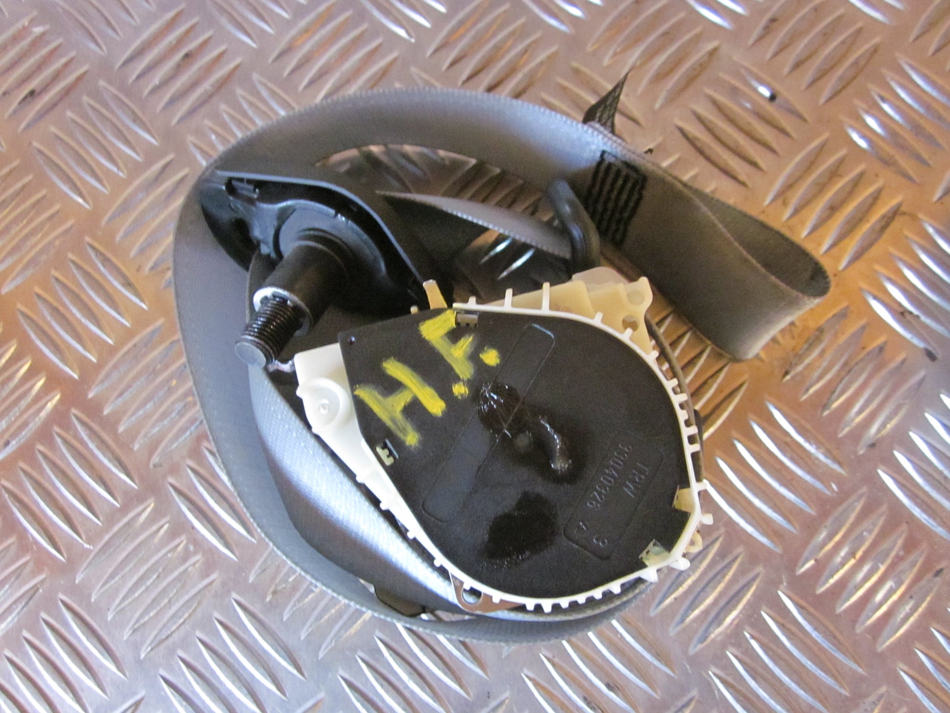 Opel Corsa C Sikkerhedsseler For Med OEM Nr. 09114855N Fra Opel Ophugger