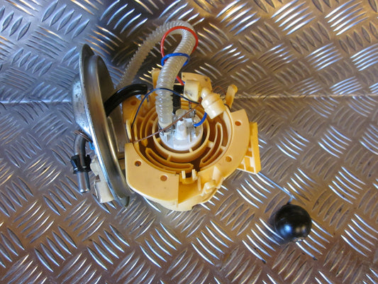 Opel Corsa C Benz/Brændstofpumpe El Med OEM Nr. Ophugger Fra Opel Ophugger