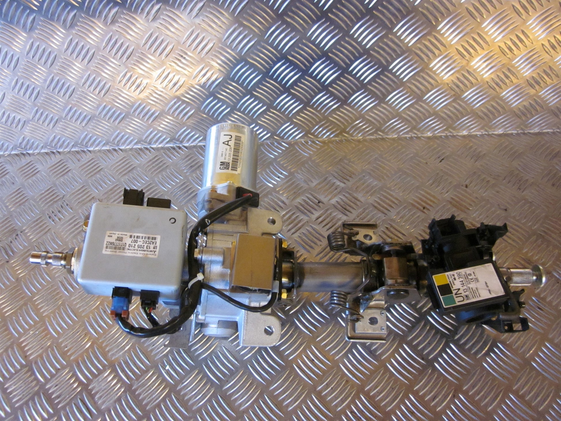 Opel Corsa C Ratstamme M/El-Servo Med OEM Nr. Ophugger Fra Opel Ophugger