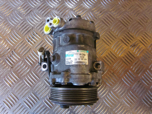 Opel Corsa C Aircondition Pumpe Med OEM Nr. 13197538 Fra Opel Ophugger