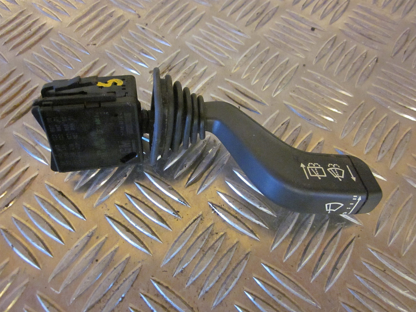 Opel Corsa C Kontakt Visker Med OEM Nr. Ophugger Fra Opel Ophugger