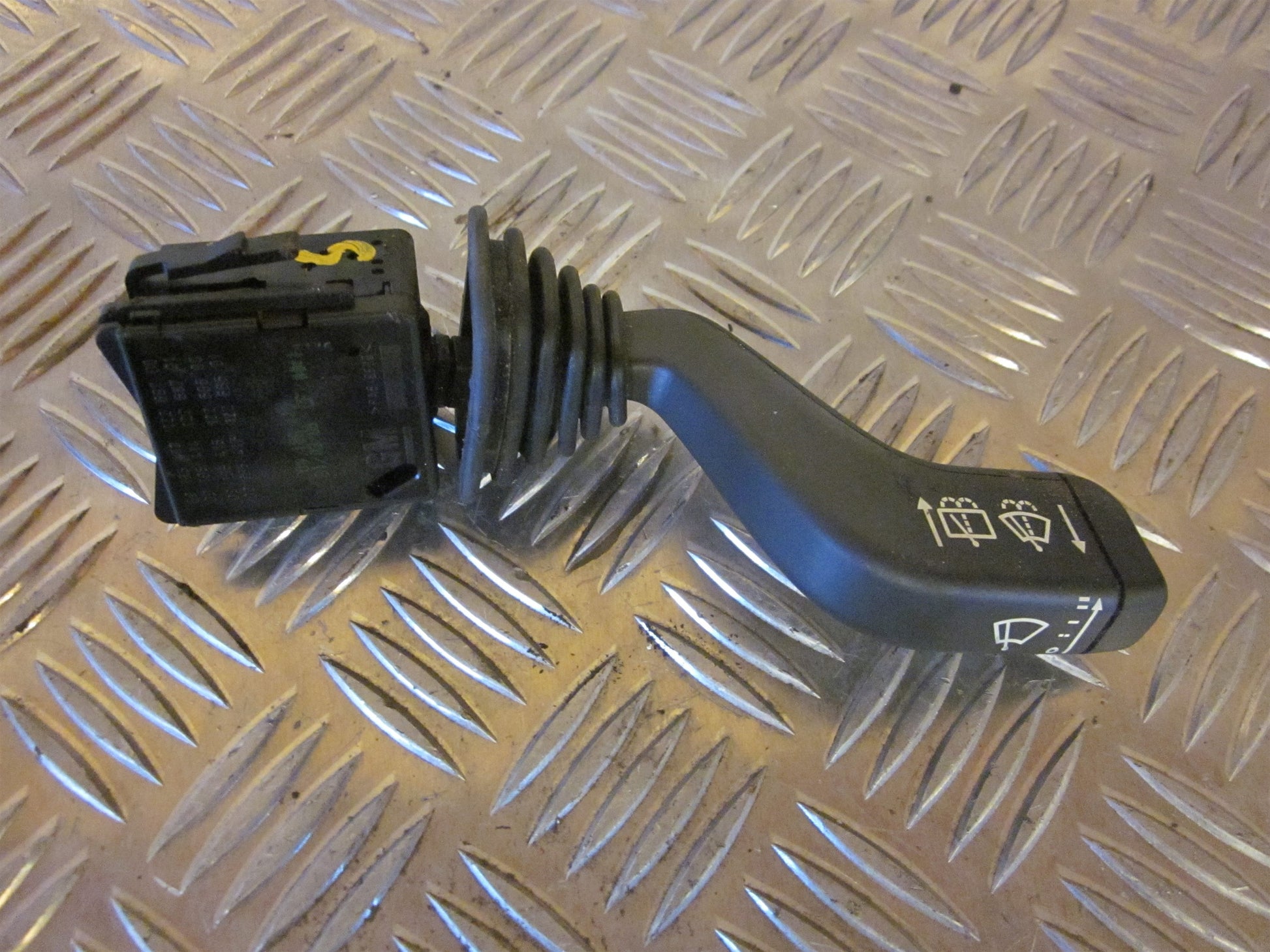 Opel Corsa C Kontakt Visker Med OEM Nr. Ophugger Fra Opel Ophugger