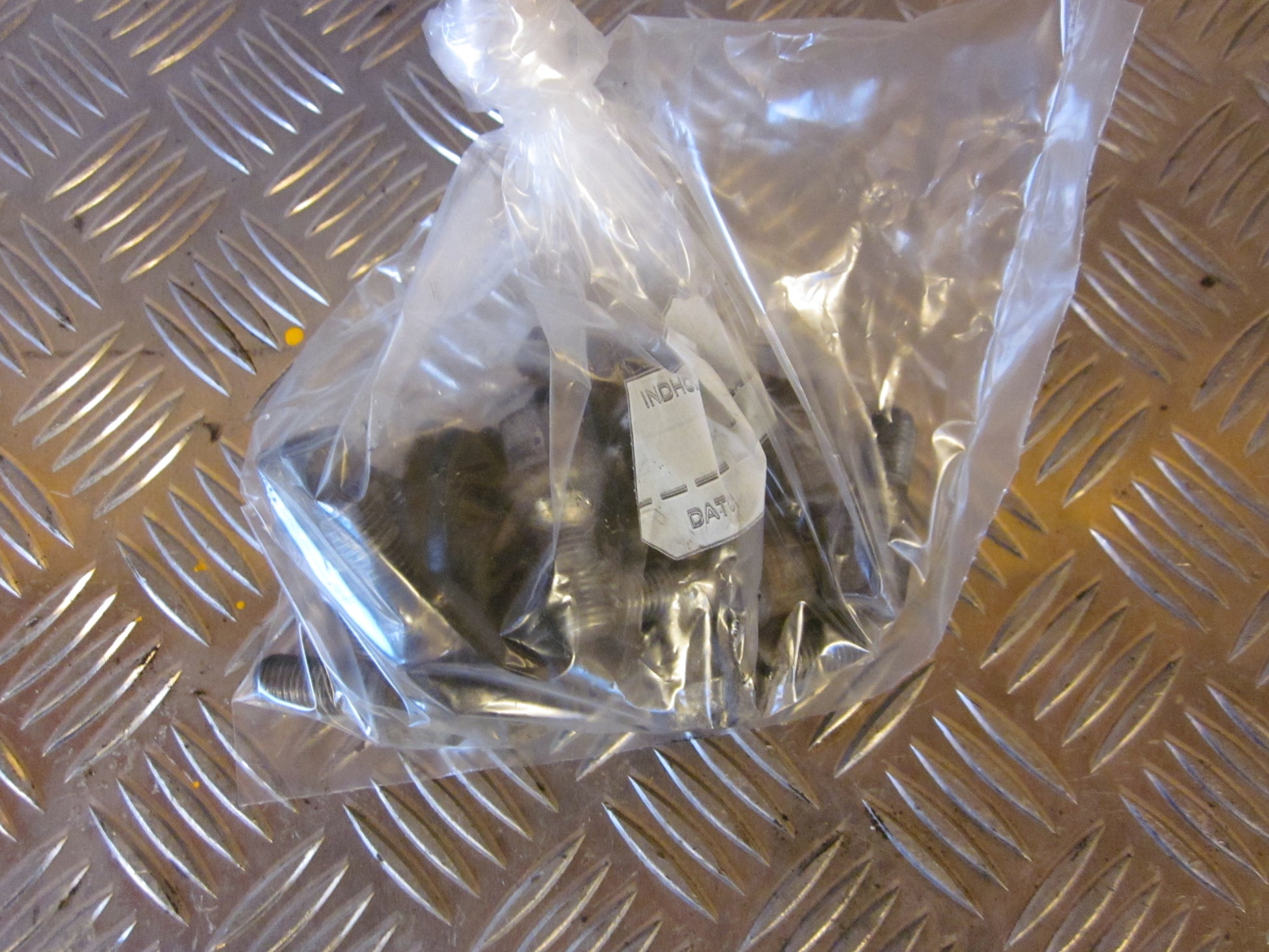 Opel Corsa C Hjulbolte/Møtrikker Med OEM Nr. Ophugger Fra Opel Ophugger