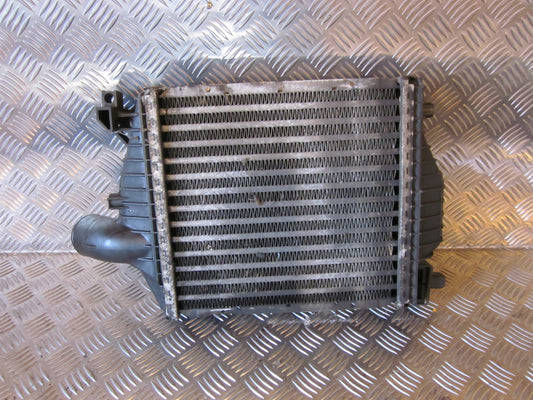 Mercedes VITO W638 Køler Intercooler Med OEM Nr. Ophugger Fra Mercedes Ophugger